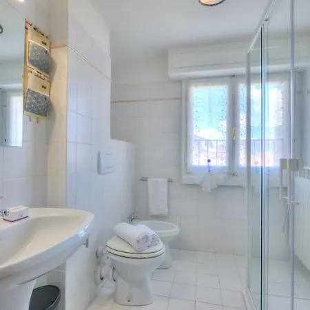 Petit Bijou De 2 Steps From - Happy شقة