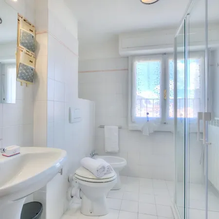 Petit Bijou De 2 Steps From - Happy Apartment Stresa